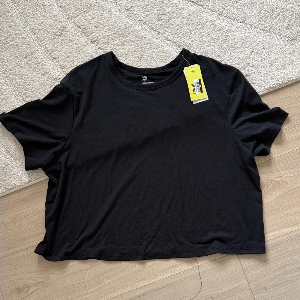 NEW- All in Motion Women's Crewneck Short Sleeve T-Shirt